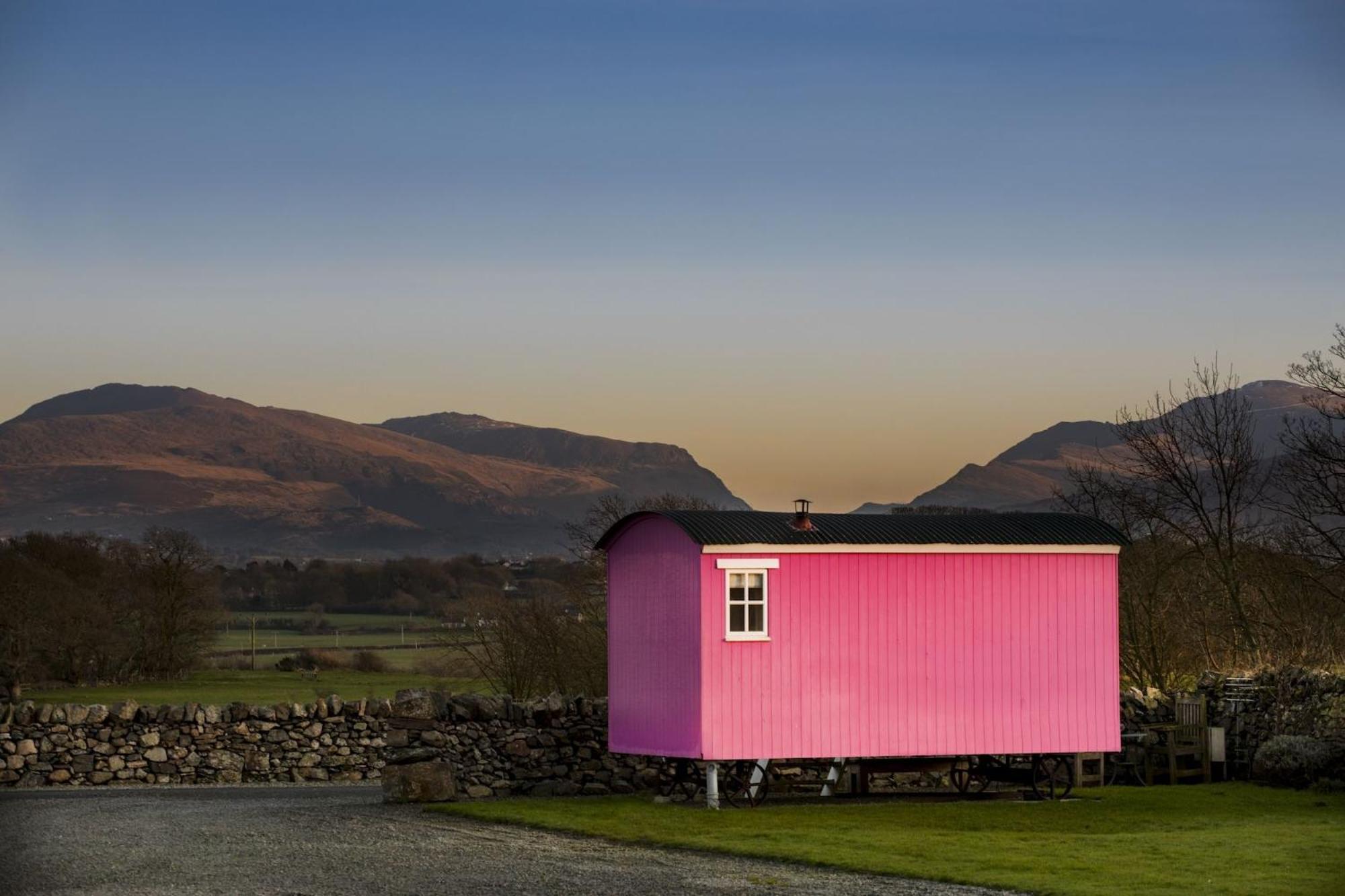 The Outbuildings Villa Newborough  Exterior photo